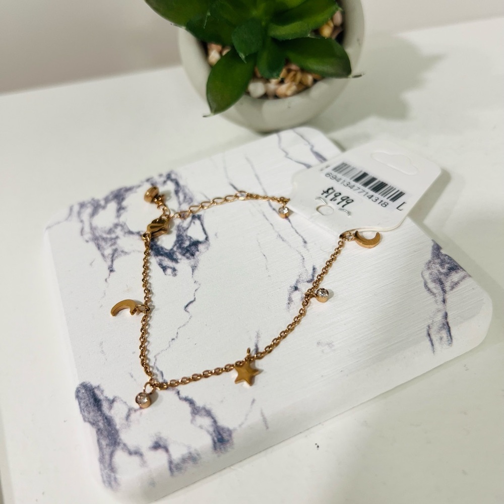 ✨ Bracelet- Simple & Elegant ✨